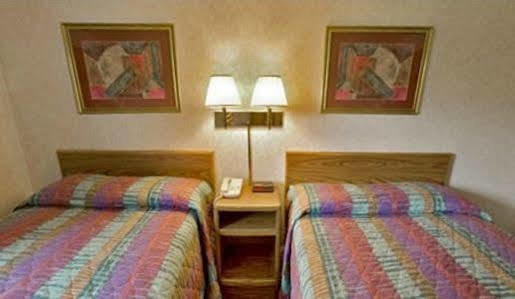 Budgetel And - Hotel Glen Ellyn